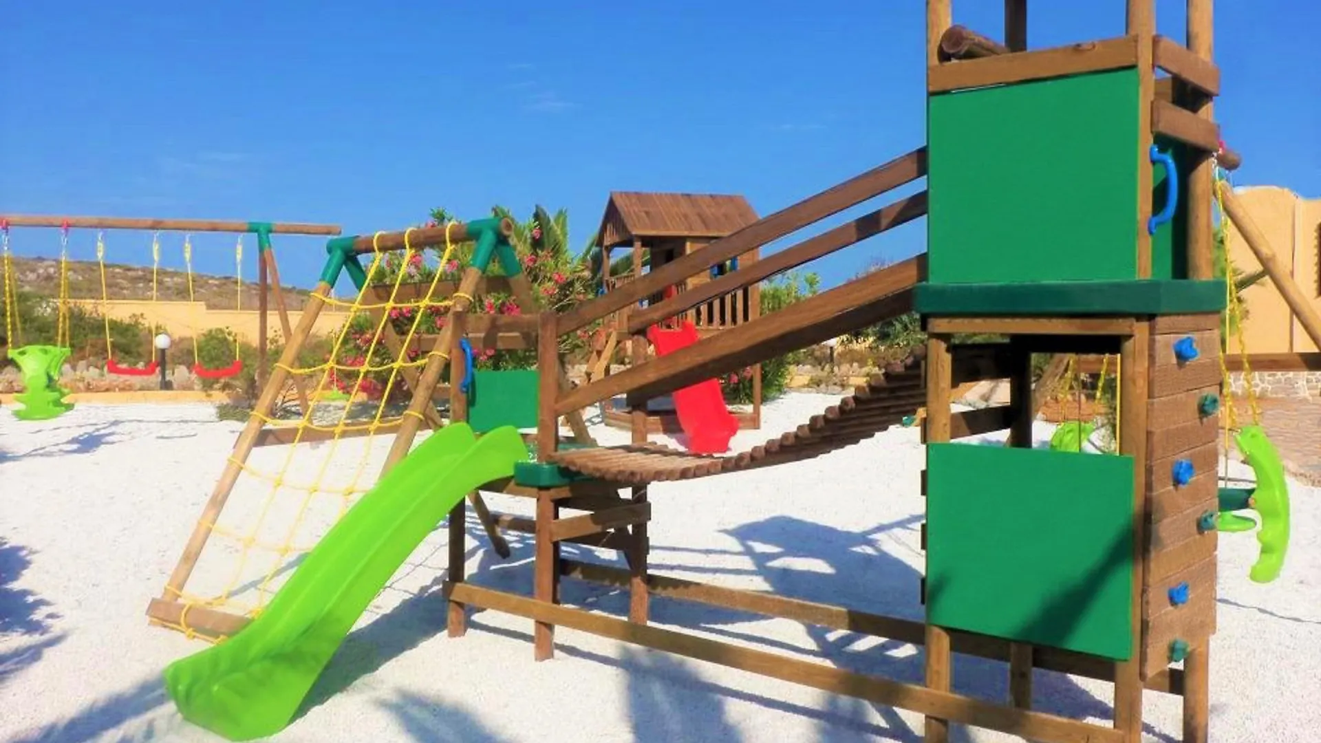 Zorbas Beach Village Hotel Stavrós Hotel apartamentowy