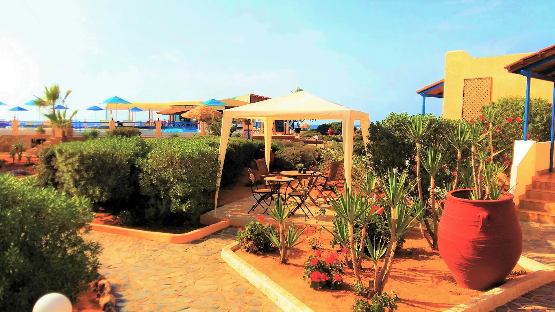 Zorbas Beach Village Hotel Stavrós