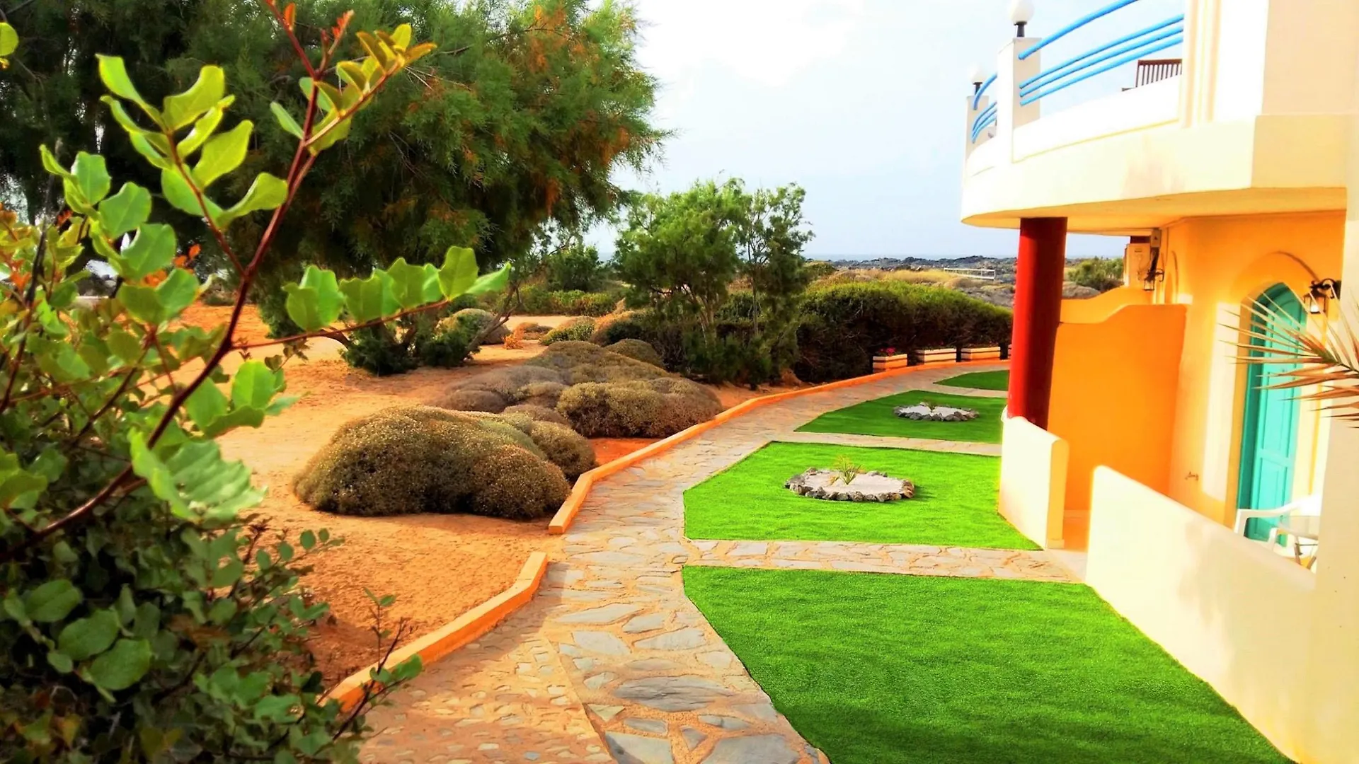 Aparthotel Zorbas Beach Village Hotel Stavrós